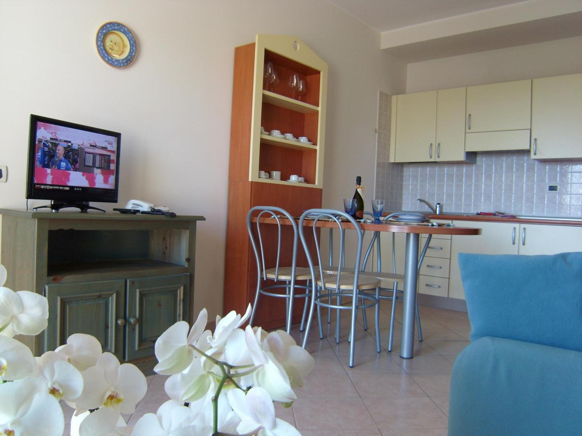 Residence Torre Del Mar Alba Adriatica Quarto foto